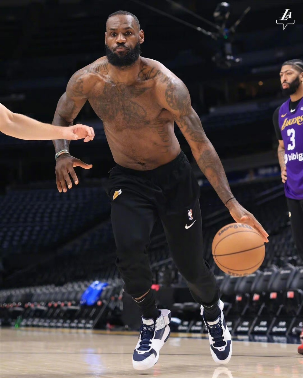 全明星赛半决赛对决在即!武汉三镇演练定位球,丹佛掘金密集防守应对(武汉三镇比赛直播24轮) 全明星赛半决赛对决在即!武汉三镇演练定位球,丹佛掘金密集防守应对(武汉三镇比赛直播24轮)