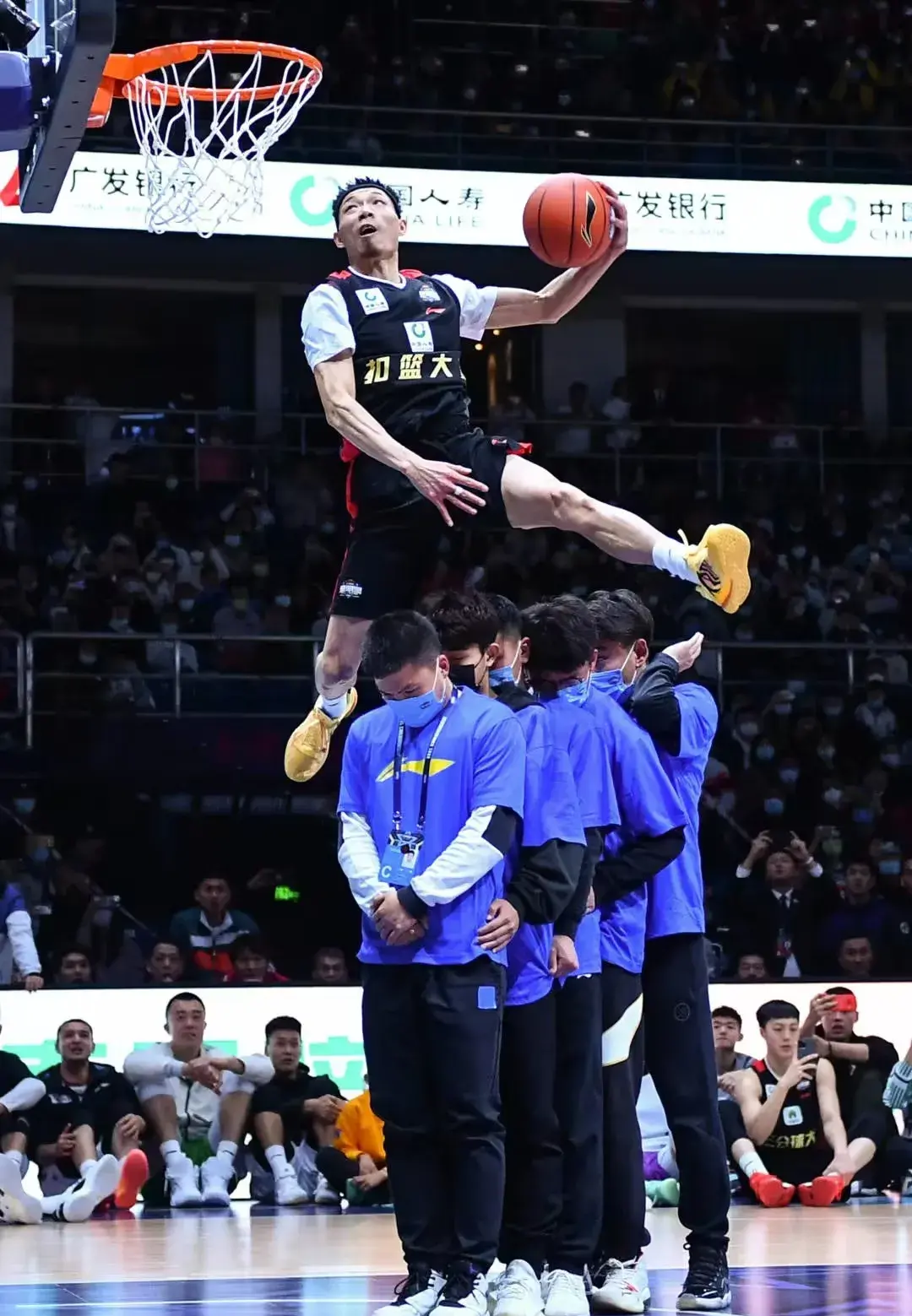 全明星赛半决赛对决在即!武汉三镇演练定位球,丹佛掘金密集防守应对(武汉三镇比赛直播24轮) 全明星赛半决赛对决在即!武汉三镇演练定位球,丹佛掘金密集防守应对(武汉三镇比赛直播24轮)