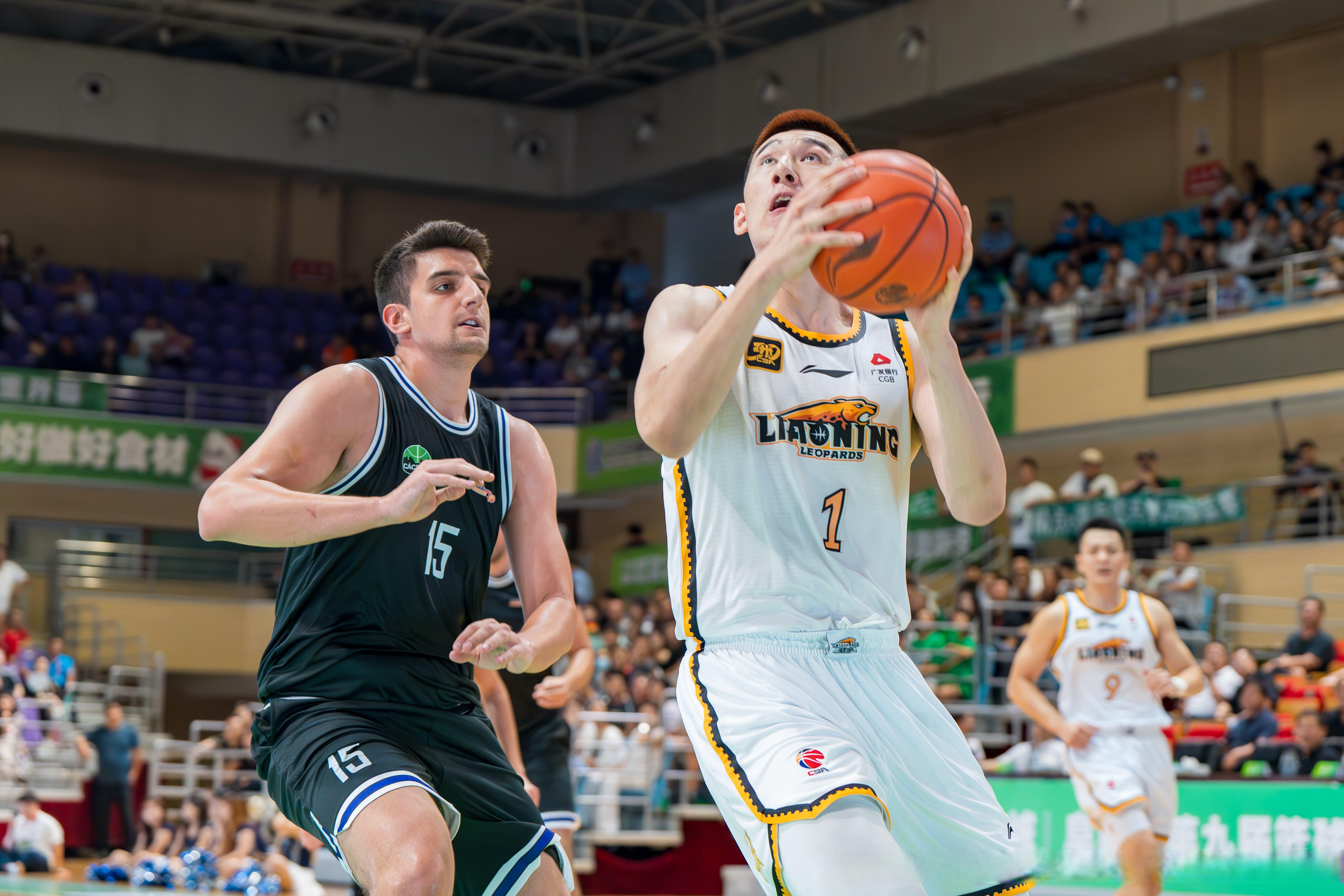 新疆男篮士气爆棚，英超抢七大战遇上费城76人，目标明确直指晋级(央视新赛季转播76人比赛吗)